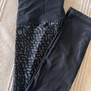 Lululemon Black & Gray Mesh Leggings - Size 6
